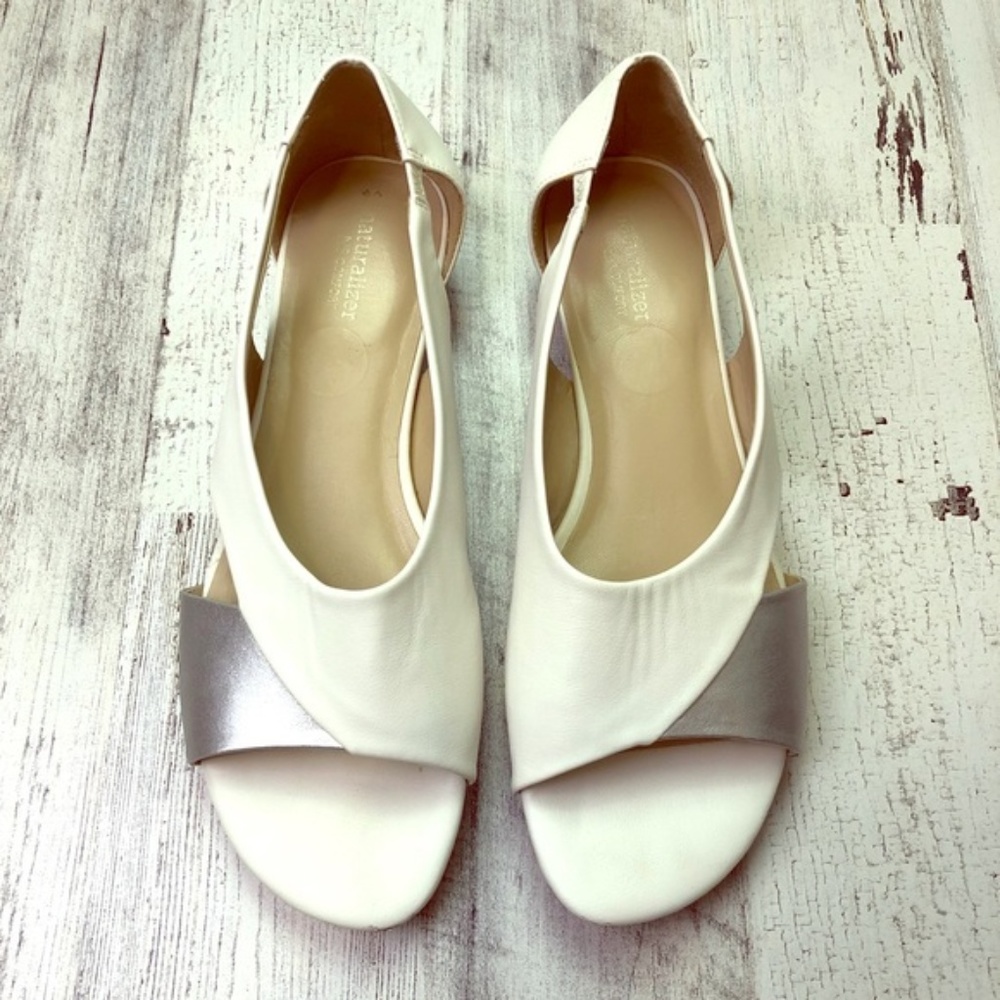 Naturalizer Jeffie Cutout Flat Sandals Size 10